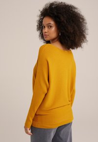 WE Fashion Džemperis - yellow