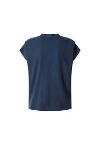 Námořnická modrá tričko s krátkými, volnými rukávy, kulatým výstřihem a měkkou bavlněnou strukturou; má jednoduchý, neupravený design.