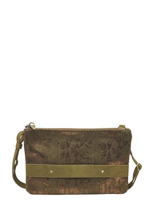 Sac bandoulière marron texturé avec sangle ajustable, fermeture à glissière et bande horizontale en daim en guise d'accent sur le devant.