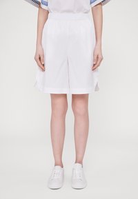 Max Mara Leisure OLIVETO - Šorti - bianco ottico