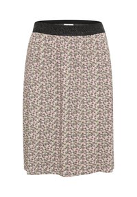 Falda con estampado floral y una cinturilla negra y brillante, que presenta pliegues y una tela ligera y suave. Los colores incluyen rosa, verde y blanco.