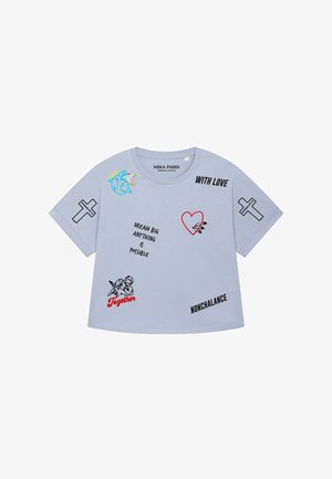 Mira Paris, TATTOO BE KIND OVERSIZED ROLL UP TEE 26 - T-shirt con stampa - light blue