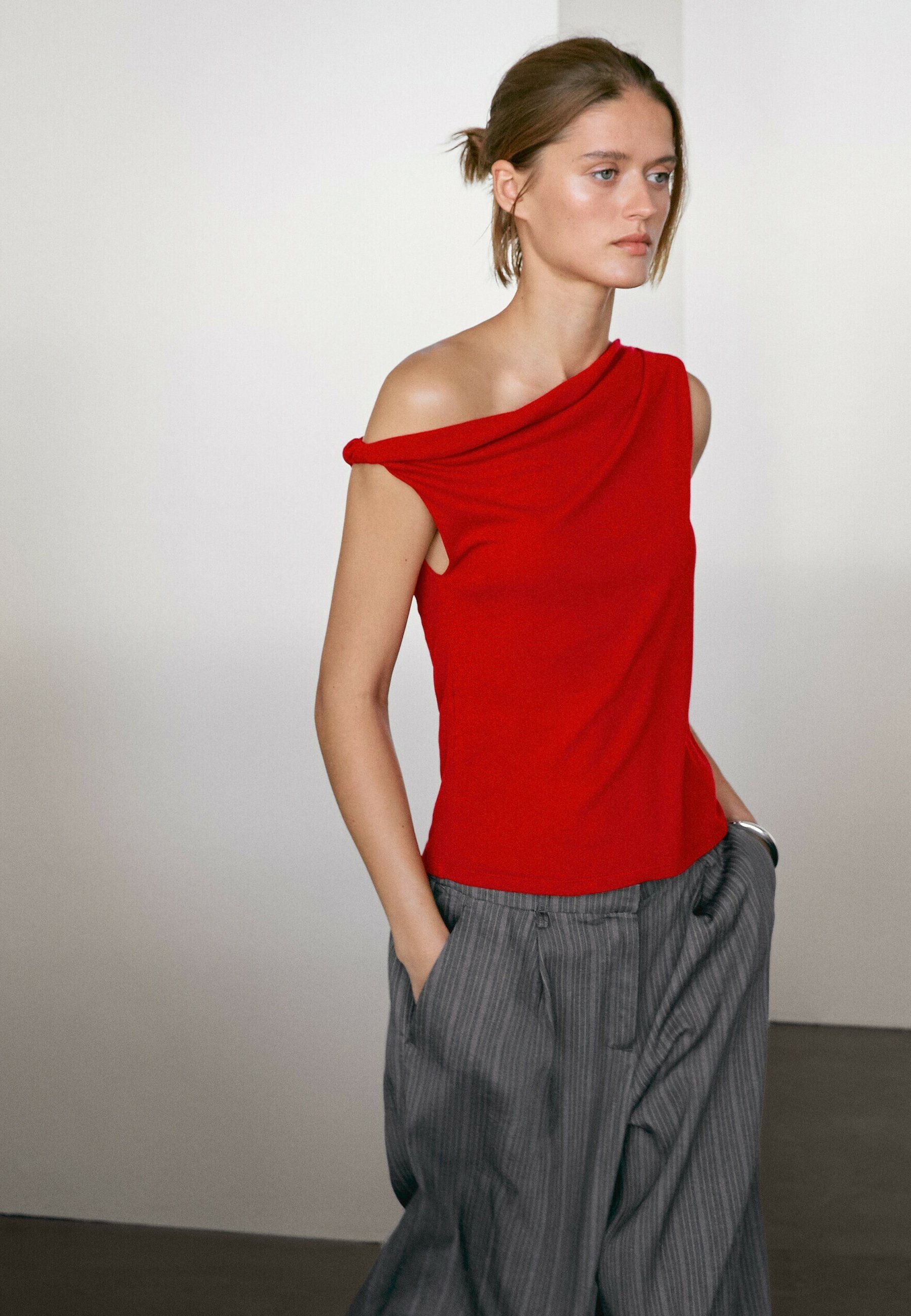 【MASSIMO DUTTI】 Knot Collar Detail Top /追跡付 Massimo Dutti Midi Dress with Knot Detail | Wardrobe Icons
