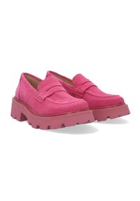 Rosa Wildleder-Loafer mit einer stabilen Gummisohle, versehen mit steppenden Details und einem unkomplizierten Slip-On-Design. Die Sohle weist ein Profilmuster für besseren Halt auf.