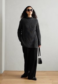Marc O'Polo LONGSLEEVE STAND UP COLLAR - Strikkegenser - deep grey melange