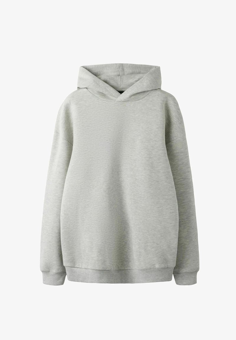 Sudadera con capucha gris clara hecha de tela suave, con bolsillo tipo canguro, capucha grande y puños y dobladillo de canalé. Corte holgado con hombros caídos.