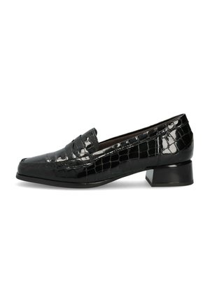 Mocasines de charol negro con un patrón de piel de cocodrilo, punta cuadrada y tacón bajo. Superficie texturizada con detalles de costura.