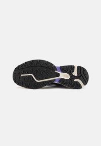 Salomon Sportstyle XT PATHWAY 2 UNISEX - Športni copati - purple heather/footwear silver/aster purple