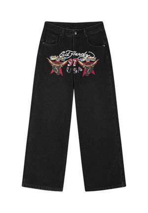 Schwarze Jeans mit weitem Bein, vorderen Taschen, Knopf und Grafikdruck mit zwei Stierköpfen, Text "Ed Hardy 97 USA" in Rot, Weiß und Gelb.