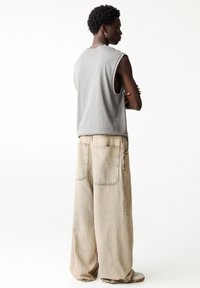 PULL&BEAR MEGA BAGGY - Jeans Relaxed Fit - light grey