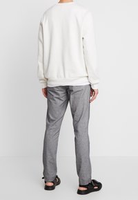 GAP Mikina - white denim
