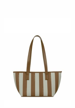 Bolsa tote con franjas verticales beige y marrones, asas largas marrones y texto "bugatti" en blanco sobre las franjas marrones.