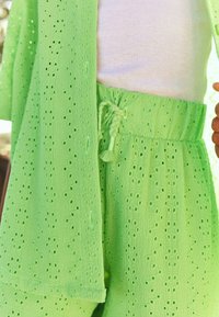 Next TEXTURED SET - REGULAR FIT - Shortsit - lime green