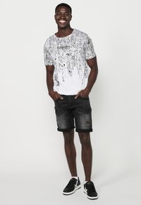 Koroshi SHORT SLEEVE - Marškinėliai su spaudiniu - blanco white