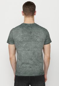 Koroshi SHORT SLEEVE - Triko s potiskem - kaki khaki