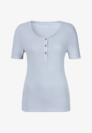 Helles blaues, geripptes Kurzarmoberteil mit Rundhalsausschnitt und einer Knopfleiste mit drei Knöpfen. Weiche Textur mit horizontalen Streifen und tailliertem Design.