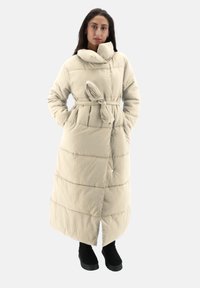 Cherry Koko Abrigo de invierno - beige