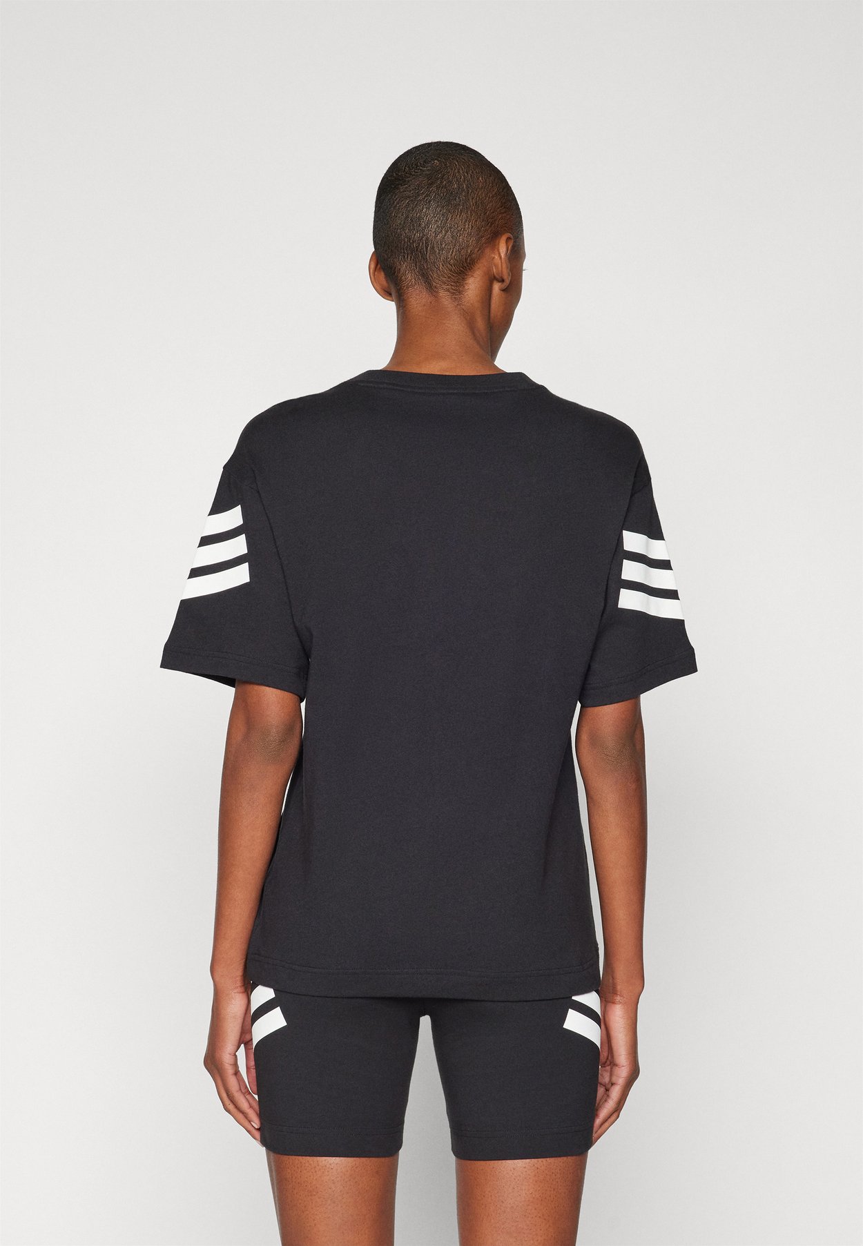 FUTURE ICONS THREE STRIPES