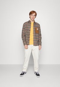 Santa Cruz FLIER DOT UNISEX - T-shirt estampada - straw