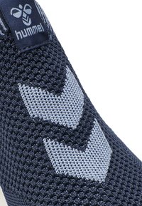 Hummel TATUM SEAMLESS - Sneakers basse - black iris