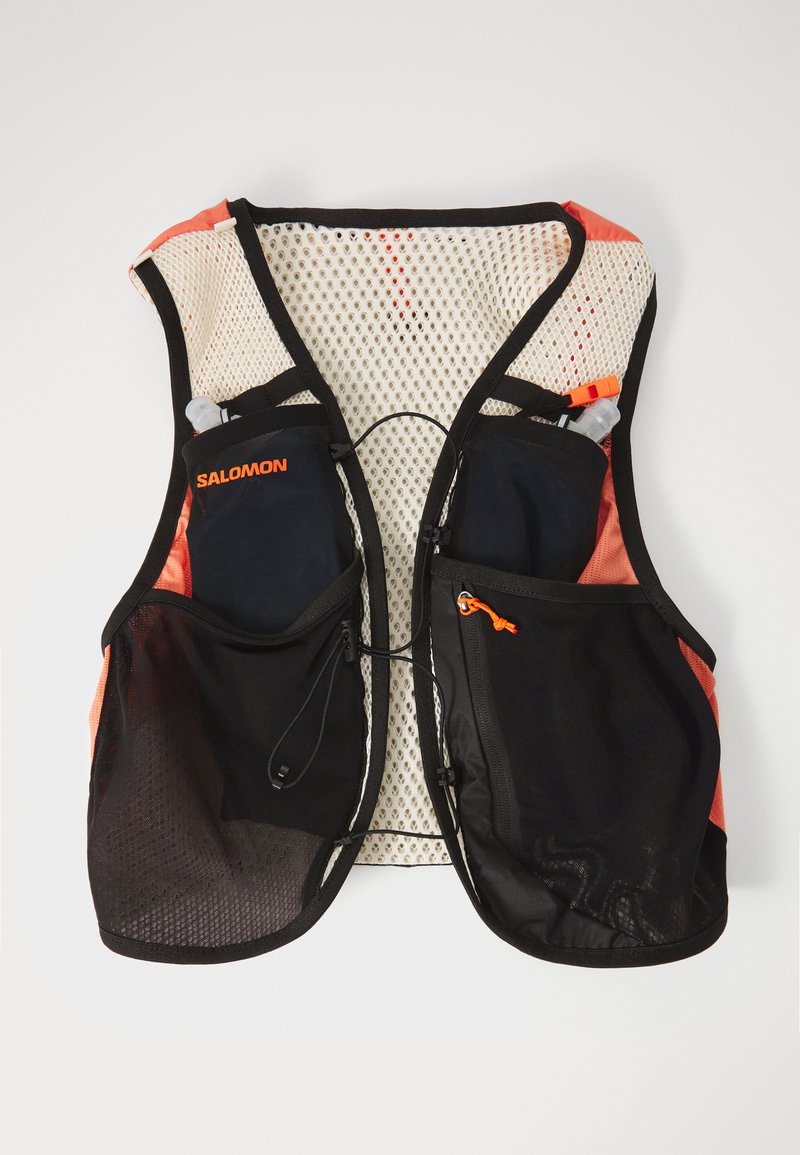 Salomon ACTIVE SKIN 4 WOMEN SET - Kuprinė su vandens rezervuaru - emerglow/black