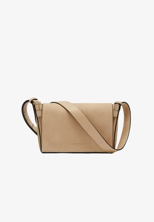 Beige Leder Umhängetasche mit strukturierter Oberfläche, rechteckiger Form, verstellbarem Riemen und schwarzem Rand; mit Logodetail.