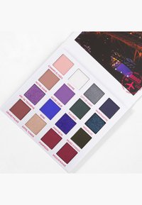 BH Cosmetics - BH16 COLOR SHADOW PALETTE - Eye Palette - passion in paris Pienoiskuva 1