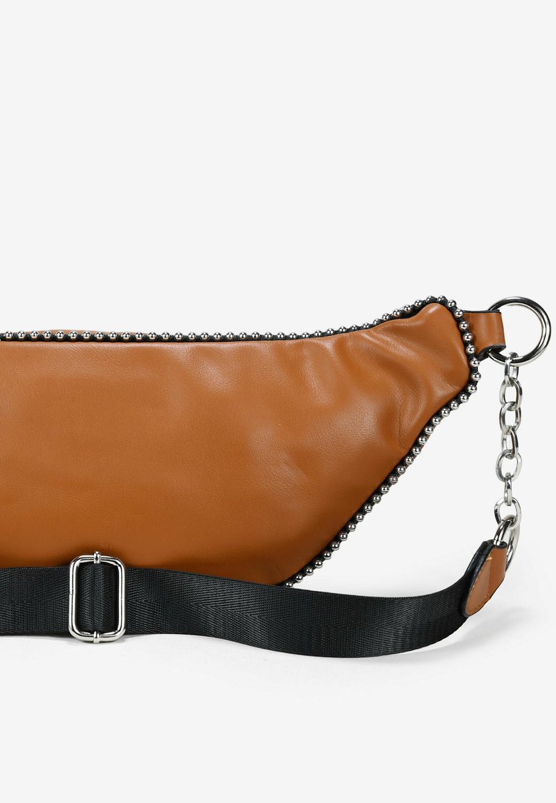 Bosanova CON Y CADENA - Riñonera - cuero/camel Zalando.es