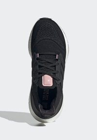 adidas Performance ULTRABOOST 22 W UNISEX czarny