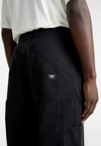 Vans DRILL CHORE CARPENTER VINTAGE WASH - Kalhoty - black