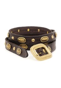Cintura in pelle marrone con dettagli in metallo dorato, borchie ovali e cuciture decorative. La fibbia ha una forma quadrata con una finitura testurizzata.