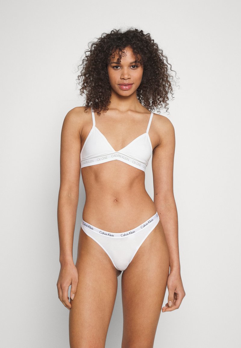 Calvin Klein Underwear THONG 3 PACK String foliage/white/trench