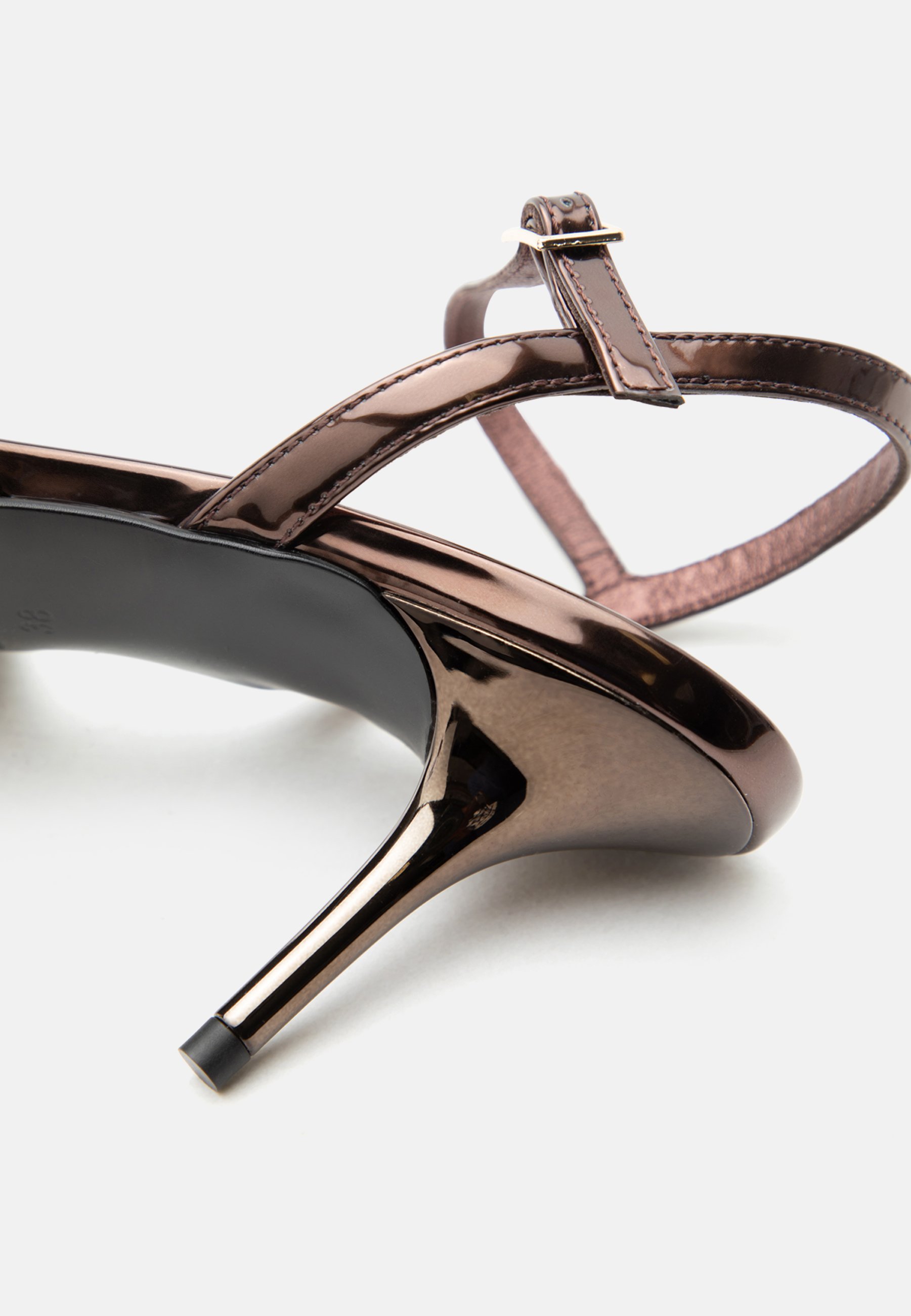 Love Moschino HEART SCULPTURE - Sandals - mud/brown - Zalando.co.uk