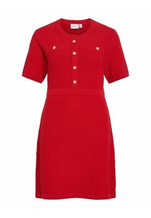 Rød strikket kjole med korte ermer, rund hals, gullfargede knapper og teksturert stoff. Horisontale stripete detaljer på brystet.