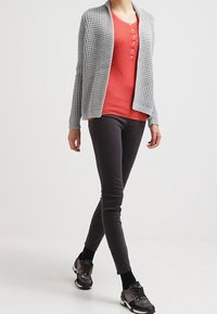 GAP Kofta - light grey