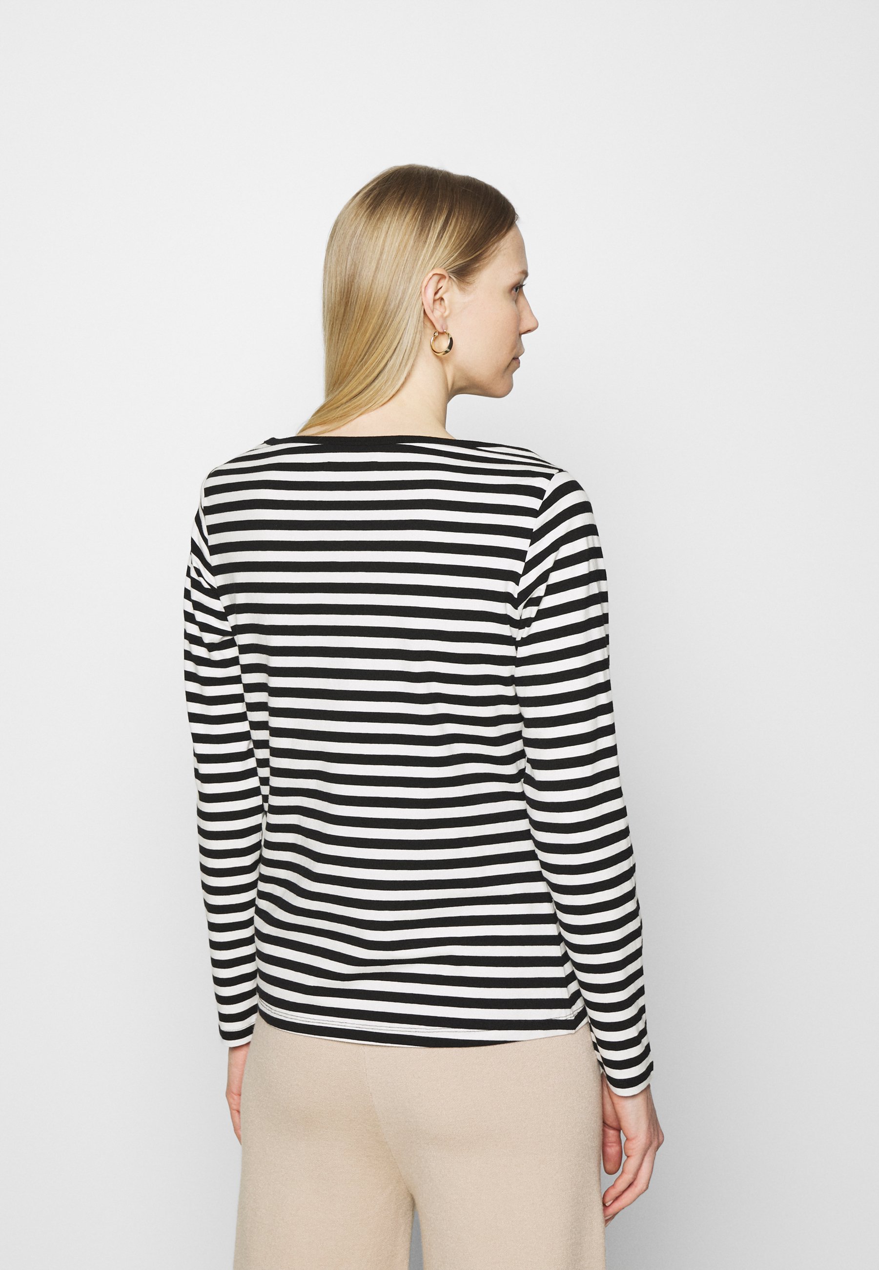 Women Long sleeved top Women Long sleeved top