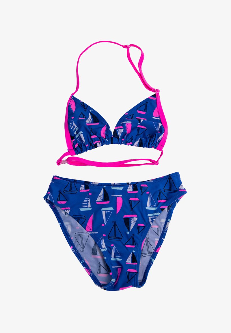 Komplet bikini z trójkątnym stanikiem i dopasowanym majtkami w wysokim stanie. Wzór z kolorowymi żaglówkami na granatowym tle z różowymi akcentami.