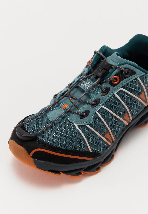 ALTAK 2.0 UNISEX – Hikingschuh – artic flame