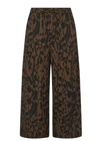Lepardikuvioiset leveälahkeiset housut ruskeassa ja mustassa värissä. Varustettu nyörikiinnitteisellä vyötäröllä. Valmistettu kevyestä, rakenteellisesta kankaasta.
