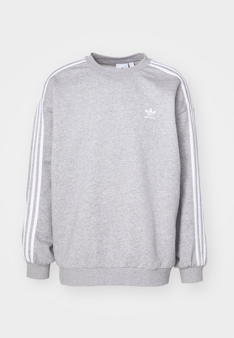 Sweat à capuche gris en tissu mélangé de coton, avec des manches longues, un col rond haut et trois rayures blanches le long de chaque épaule.
