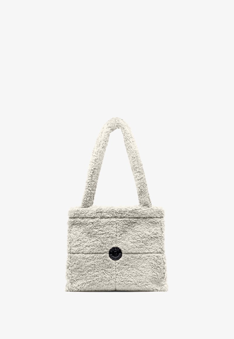 Kleine rechthoekige schoudertas van grijs teddy fleece-stof met een zwart cirkelvormig logo aan de voorkant.