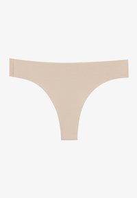 Beige Tanga-Unterwäsche mit glatter Textur, minimalistischen Design und elastischem Bund. Keine Muster oder sichtbaren Hardwaredetails.