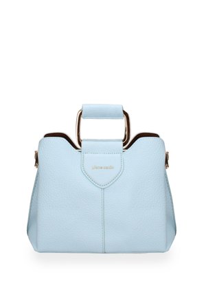 Sac à main en cuir texturé bleu clair avec poignées rectangulaires dorées et un détail de rabat avant, marqué "pierre cardin" en lettres dorées.