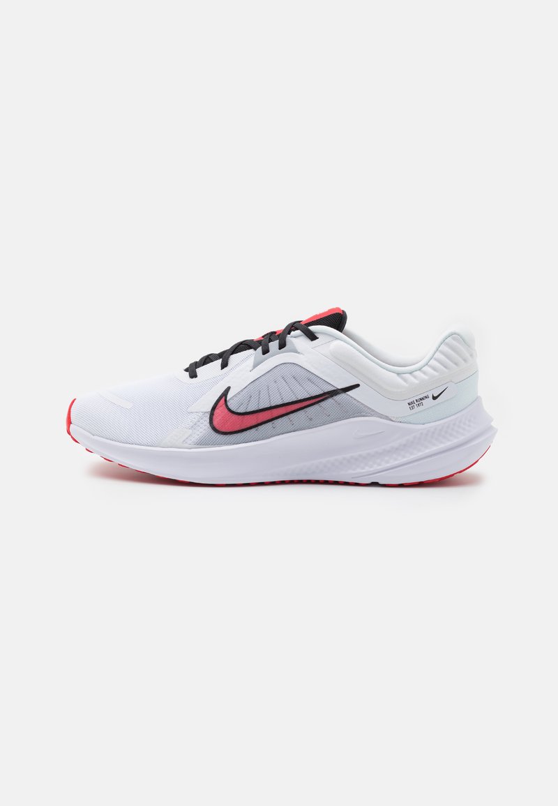 Nike Performance QUEST 5 - Road running shoes - white/fire red/light smoke grey/black