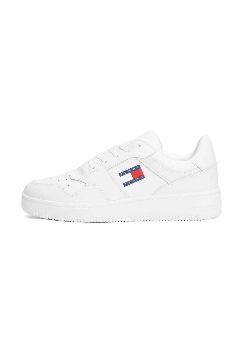 Tommy Jeans RETRO BASKET ESS - Trainers - white