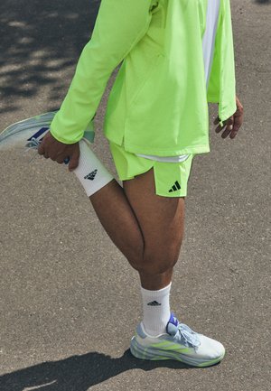 adidas Performance ADIZERO SPLIT SHORT - Korte sportsbukser - lucid lemon