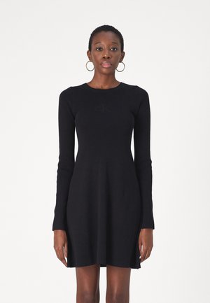 CK INTARSIA  - Svetríkové šaty - black