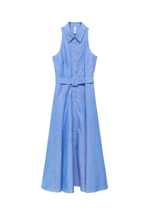 Robe sans manches bleue en tissu léger, dotée d'un col, d'une fermeture à boutons sur le devant, d'une taille ceinturée et de rayures blanches verticales.