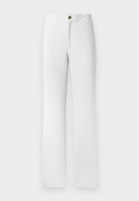 Pantalons blancs à jambes droites avec une fermeture à bouton doré, un devant plat et une texture de tissu lisse. Aucun motif ni embellissement visible.