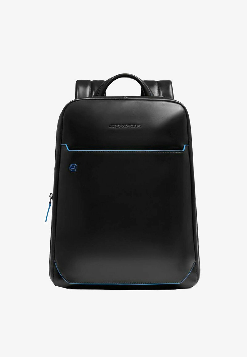 Zaino elegante in pelle nera con rifiniture blu, scomparti con cerniera, spallacci imbottiti e maniglia superiore, mostrato frontalmente.